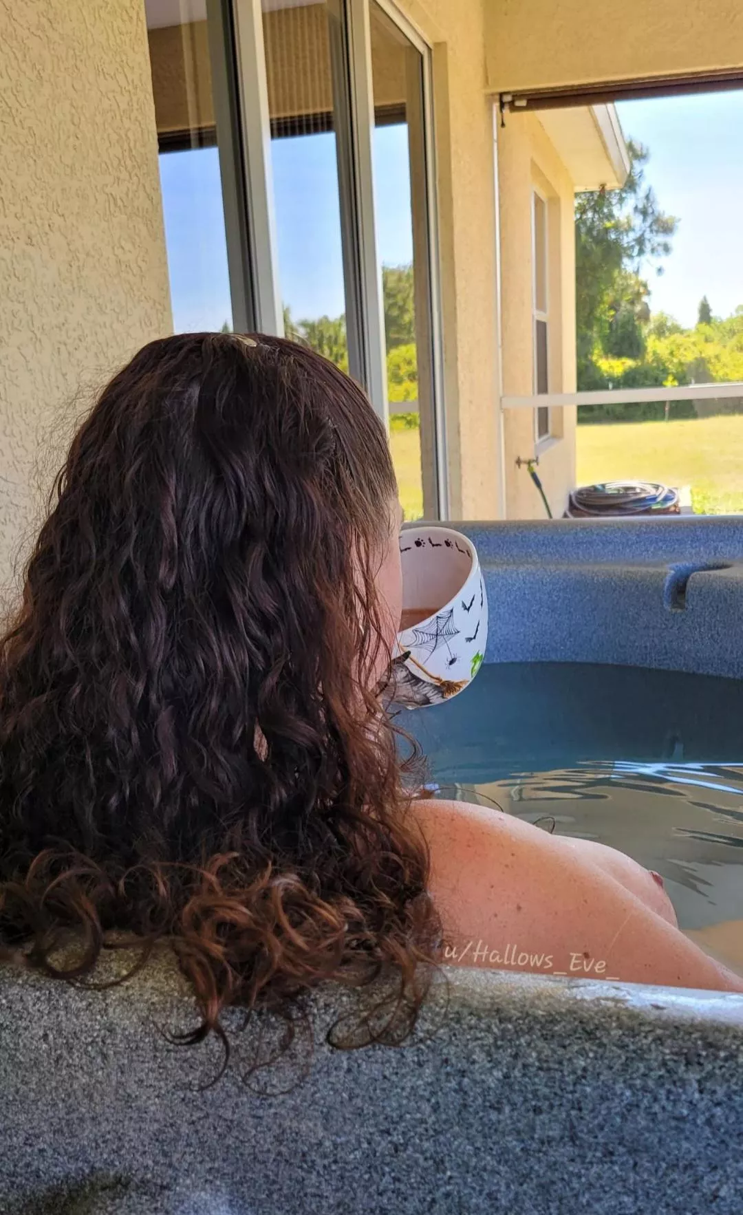 Evening coffee and a soak posted by Hallows_Eve_