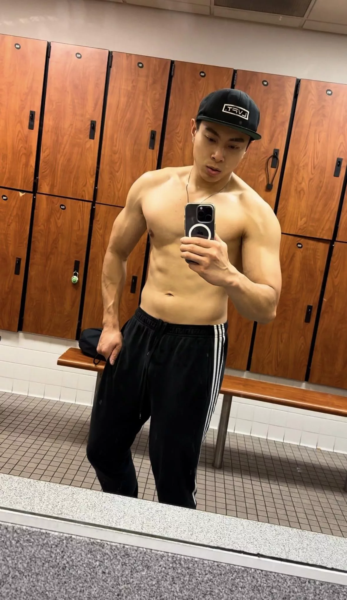 happy Sunday. Post workout pic😘 posted by UpperBodybuilder5