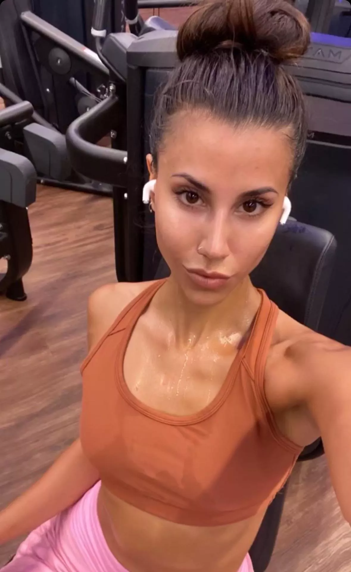 Hey you! 🥵♥️ posted by lou-love11