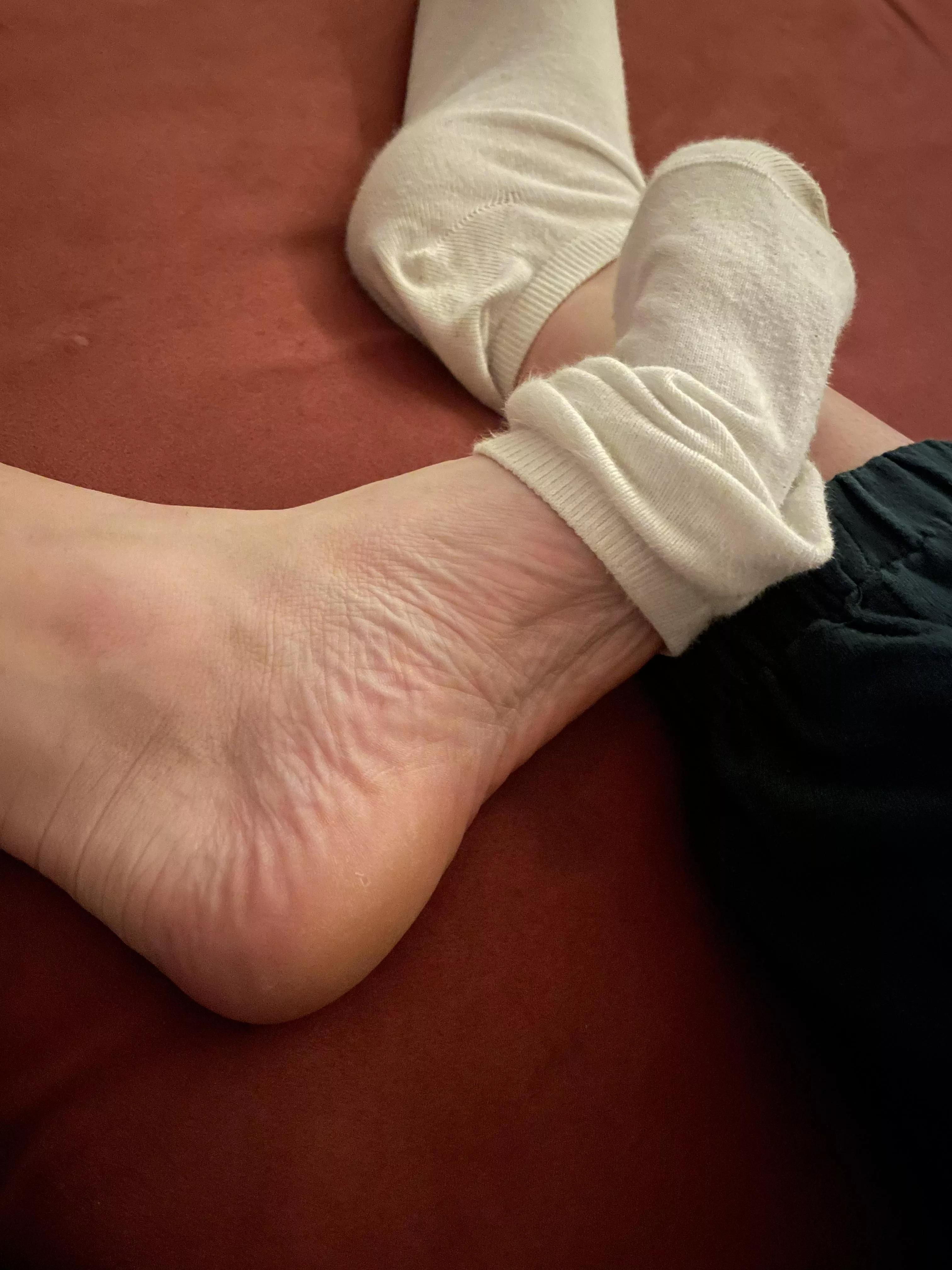 ✨ My feet do many things! ✨ They even get stinky from time to time. 😅 I'm serious, my roommates did call me out for it... posted by Good-feet-gal