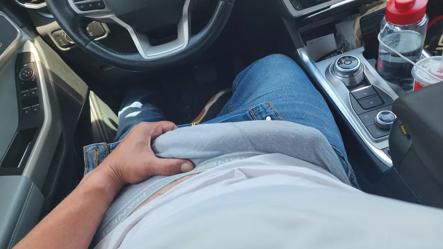 My hands were busy during lunch (38) by justmaybe217