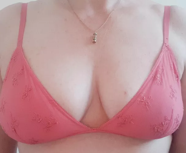 Pink Monday by Echo-Red