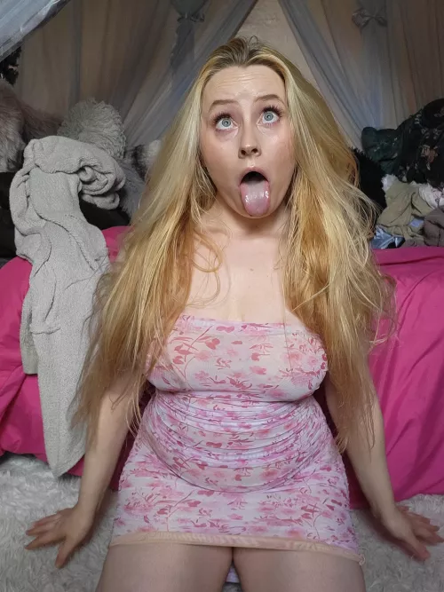 Your personal 4'10 kink slut  by EmilyAngelUK