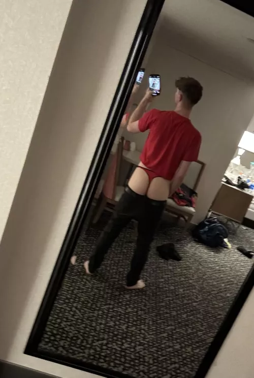 [25] new here. DMs open by GoonerTwink3000