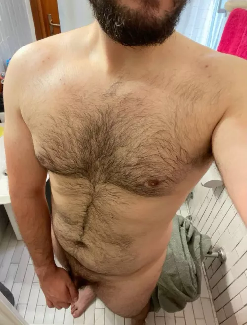 I have been kind of absent. I hope you don’t mind welcoming me back. A nude for forgiveness? by Sad_Manufacturer2370