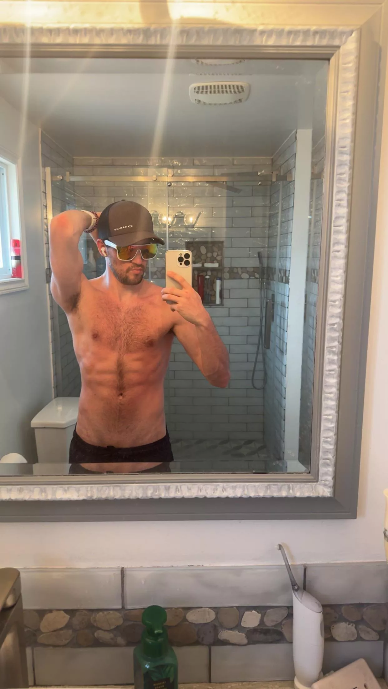 I like to show off 😈 posted by HockeyGuy3488