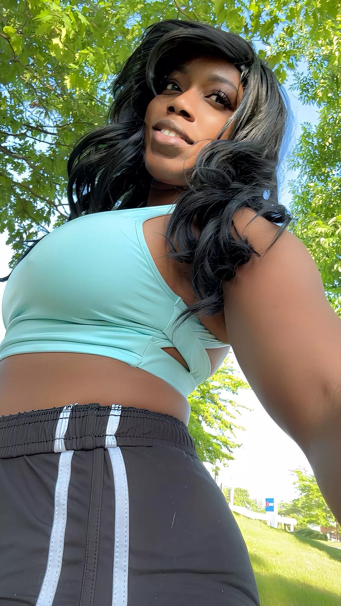 I love to be eaten out in the middle of the day posted by foxybalboa23