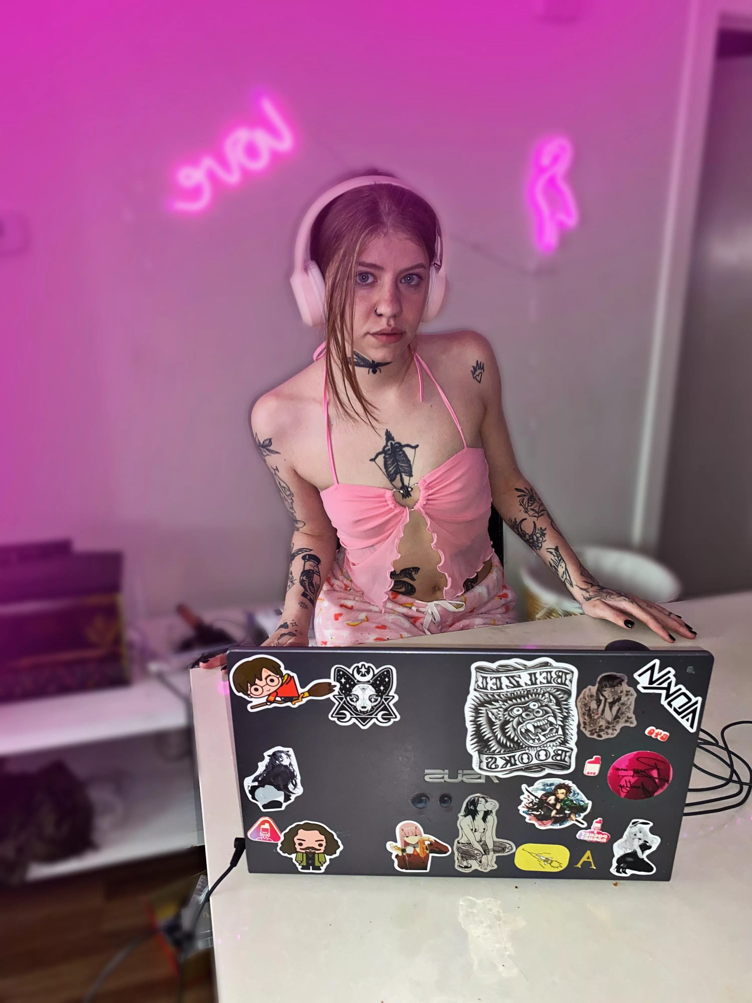 I'm blowing, why don't you play with me? Ready posted by Mari_Yummy