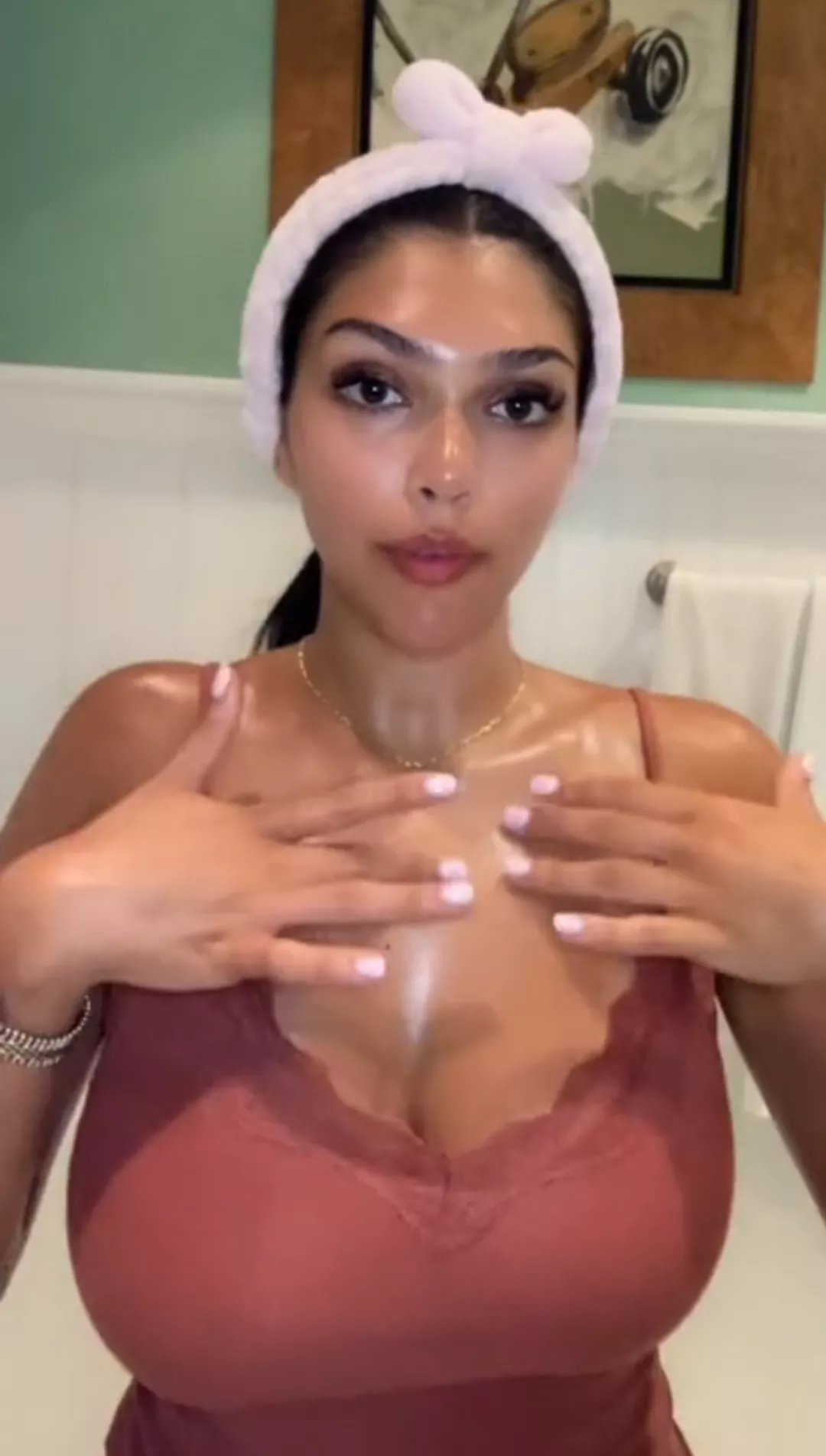 Oiled up posted by WitnessAble8611