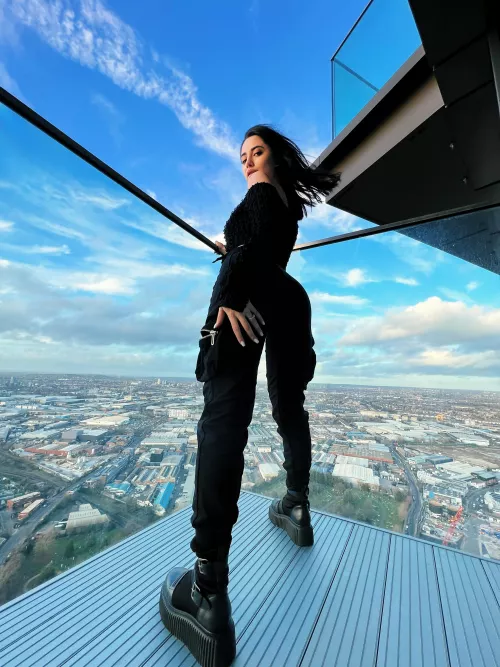 seeking someone who can take charge  by Cujojoi