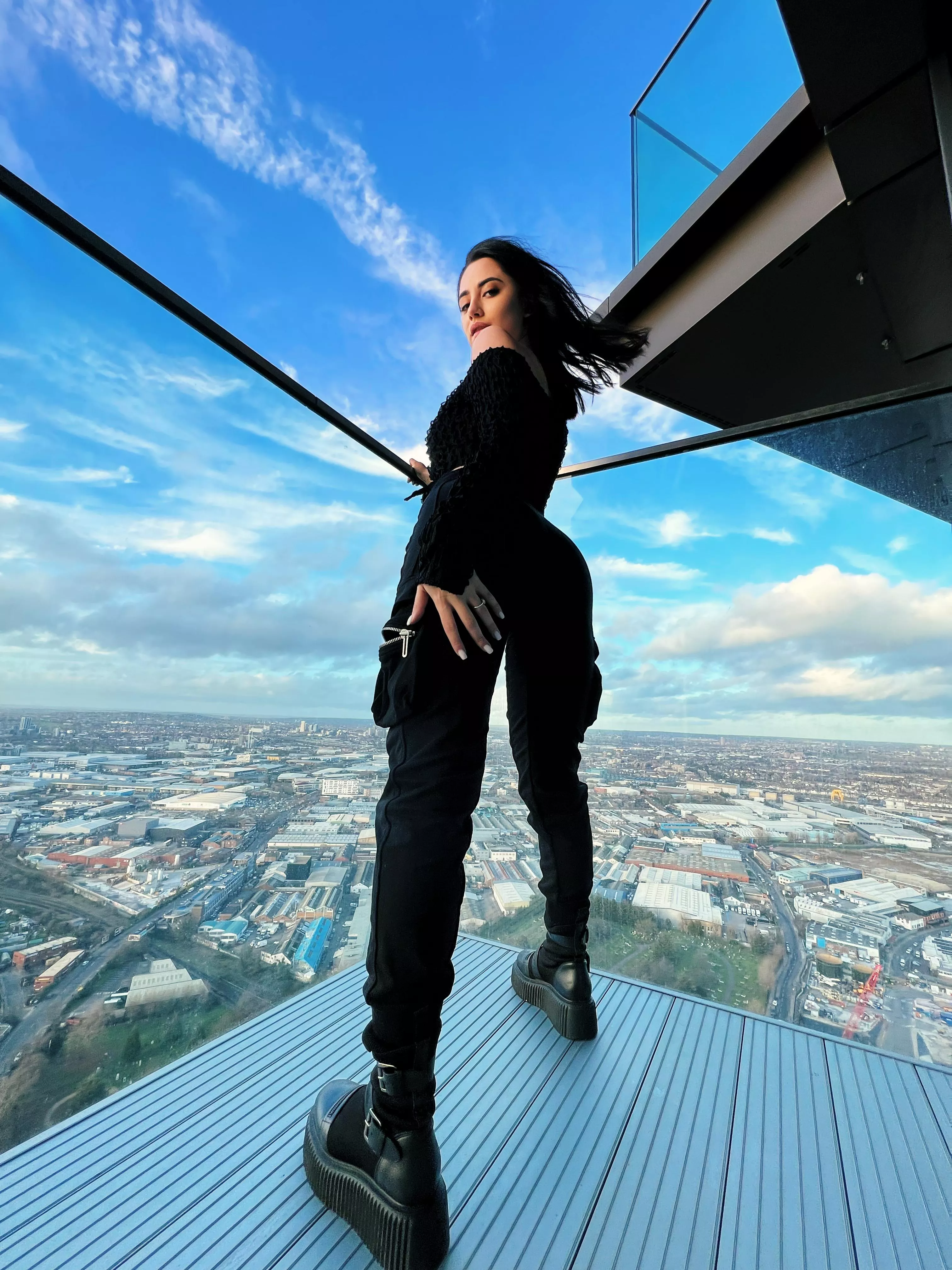 seeking someone who can take charge  posted by Cujojoi