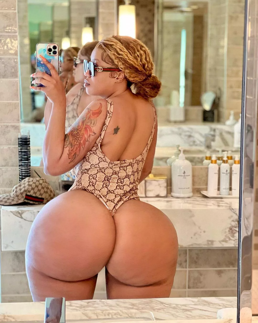 So stunning 💦💦🍑🍑😛 posted by Disastrous_Leave_727