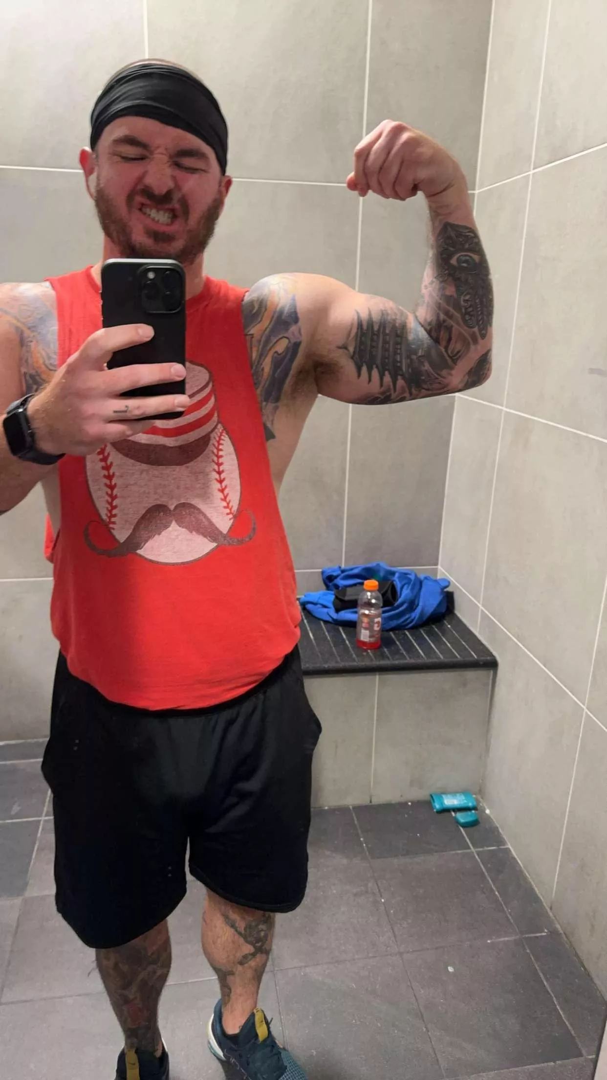 That’s not my deodorant 🤣 posted by Oldandnaked