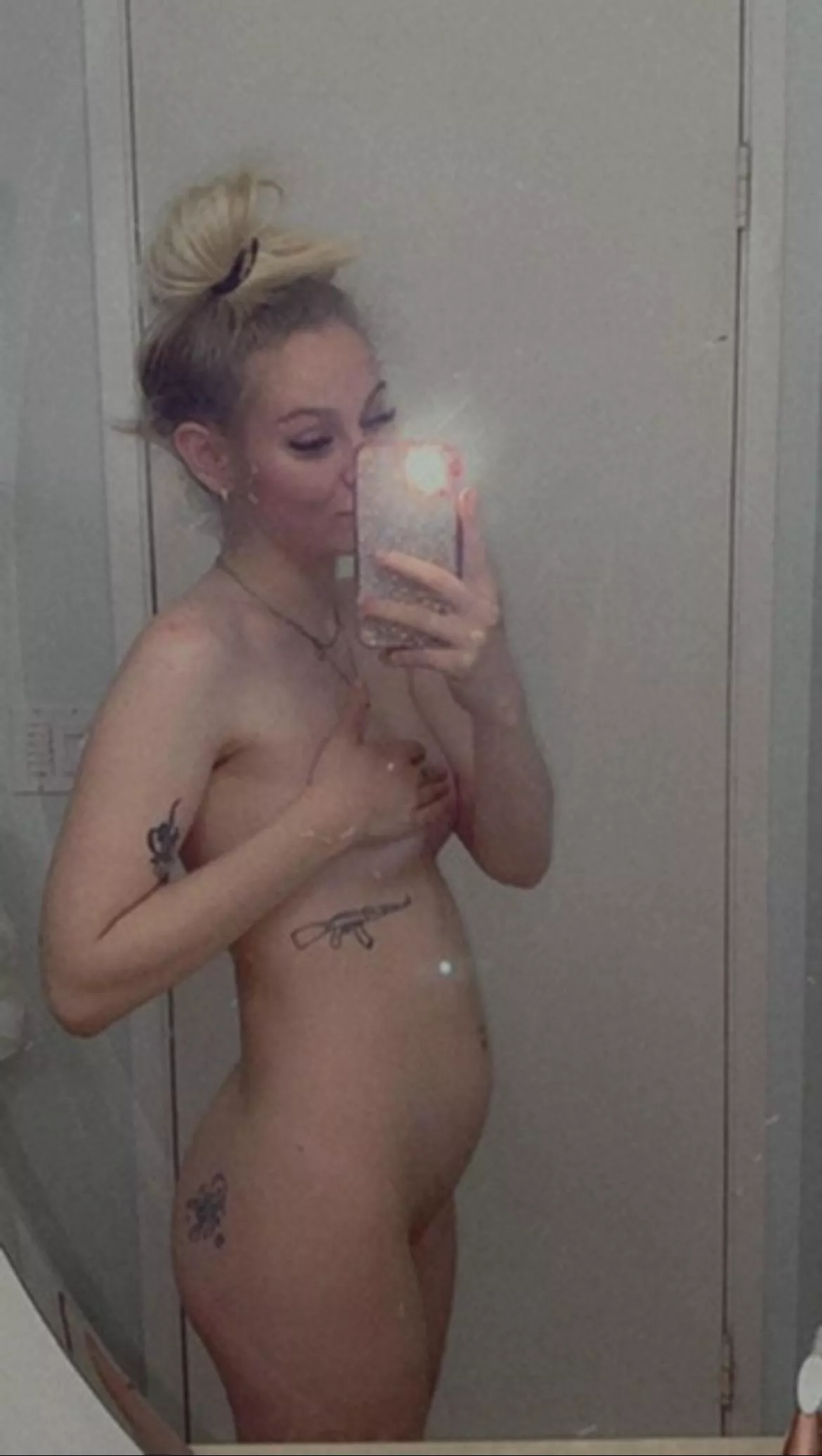 young, petite and pregnant 💦🍑 posted by scorpioprin