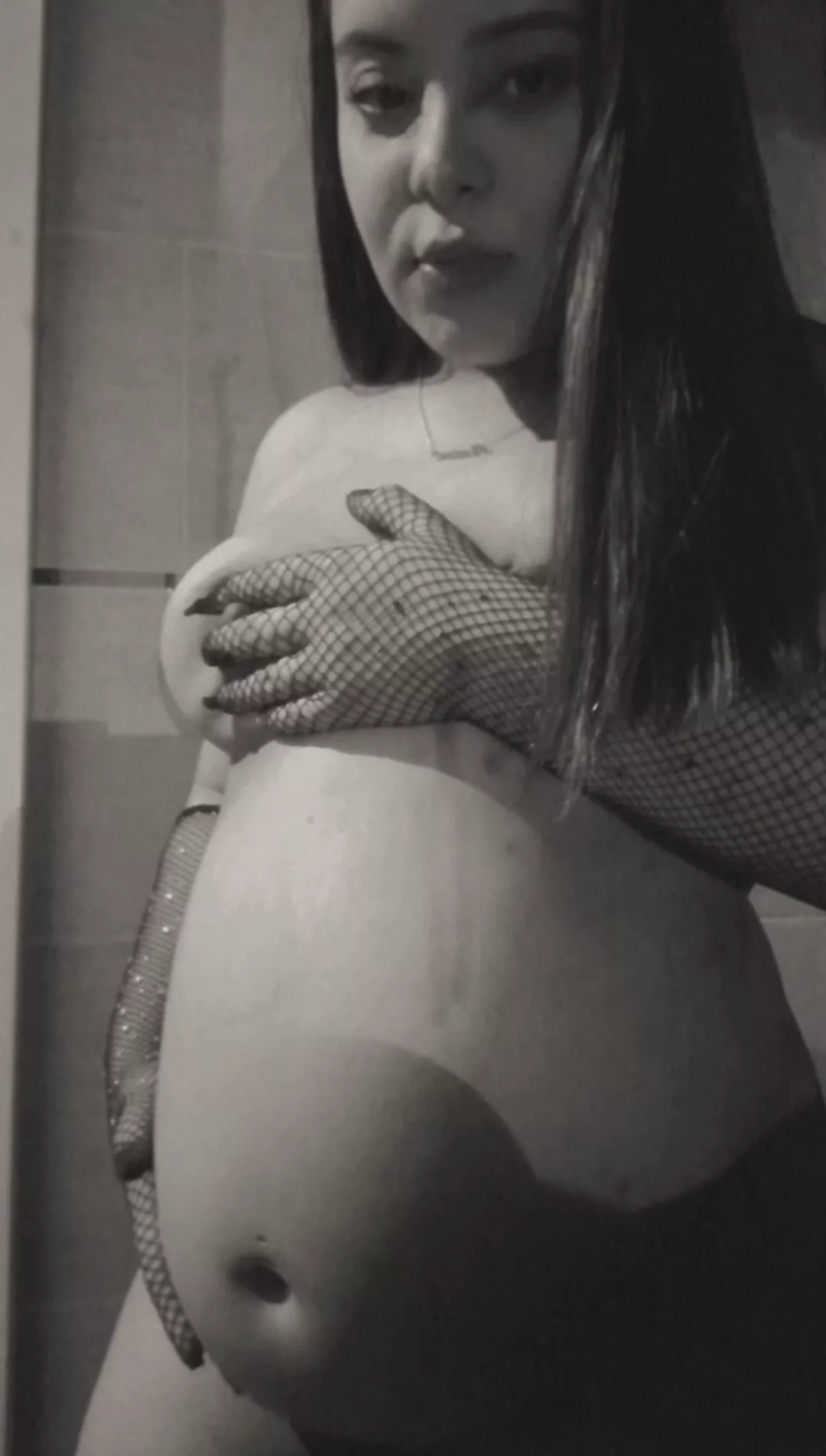 30 weeks posted by queen_pame