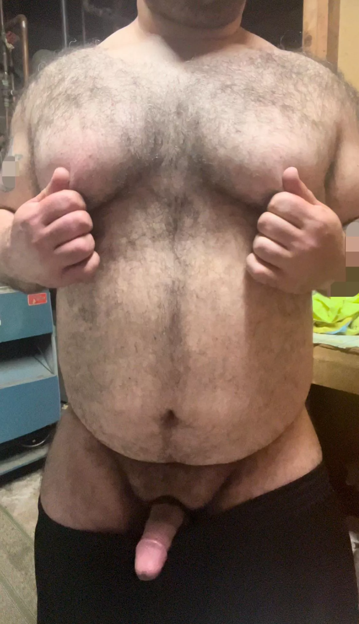 (40) Pinch my nipples when my cocks in ur mouth & I’ll cum like a garden hose posted by bigmikemccarthy