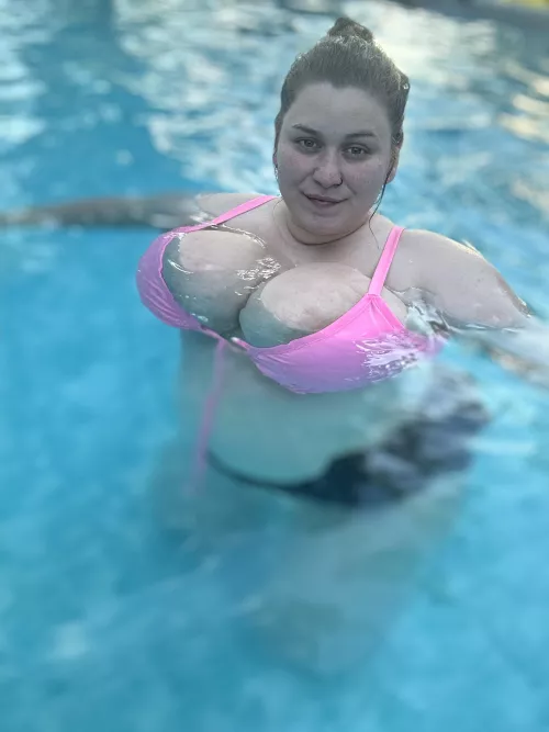 Fetish friendly milf. Offering pool content! ! No judgement zone! Come let mommy help you! [VID][PTY][RATE] [DOM] [PIC] [SNP] [OTH] [SCT][PRD] by GoddessStarrL
