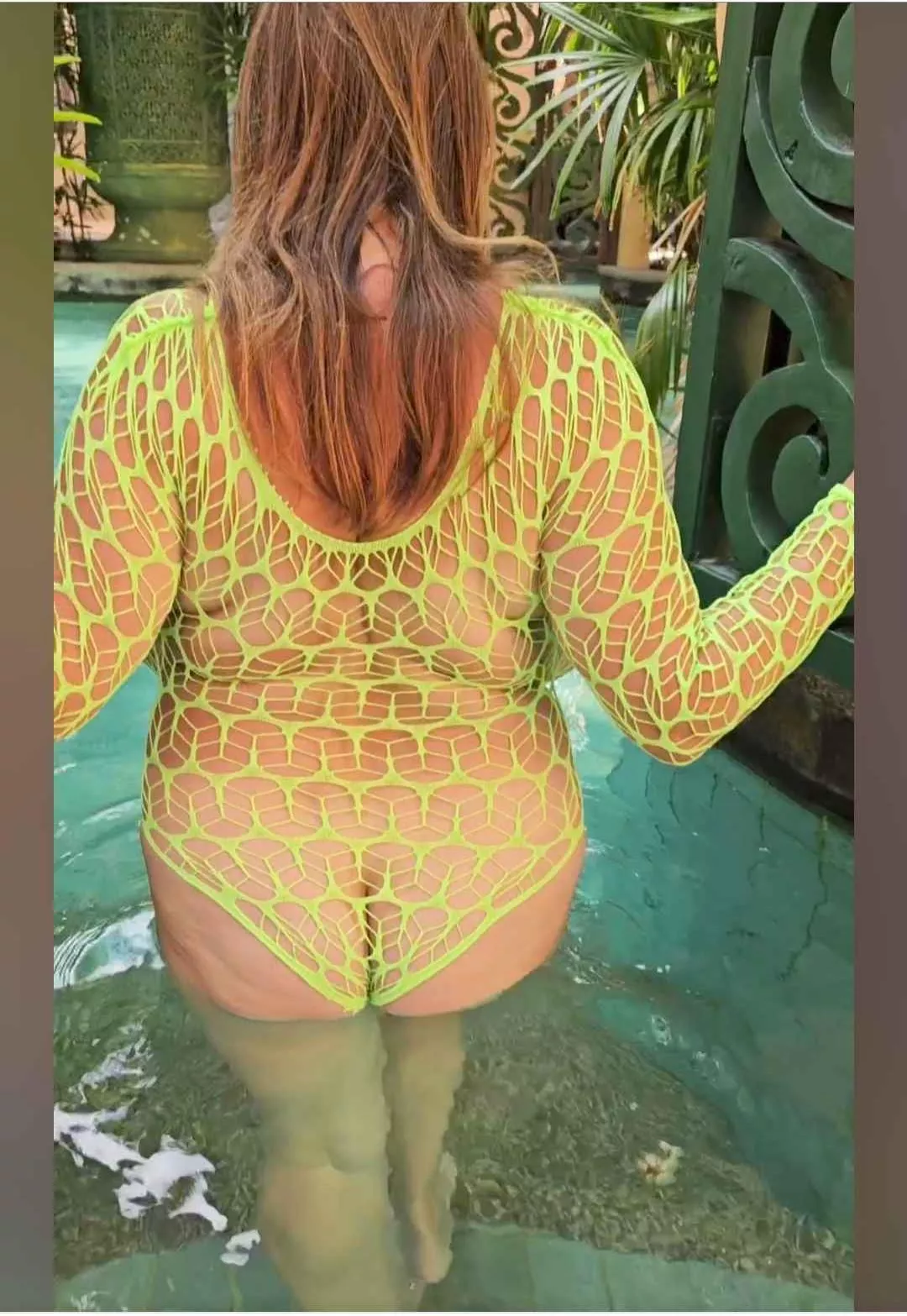 Fishnet-Ass posted by AirAir23