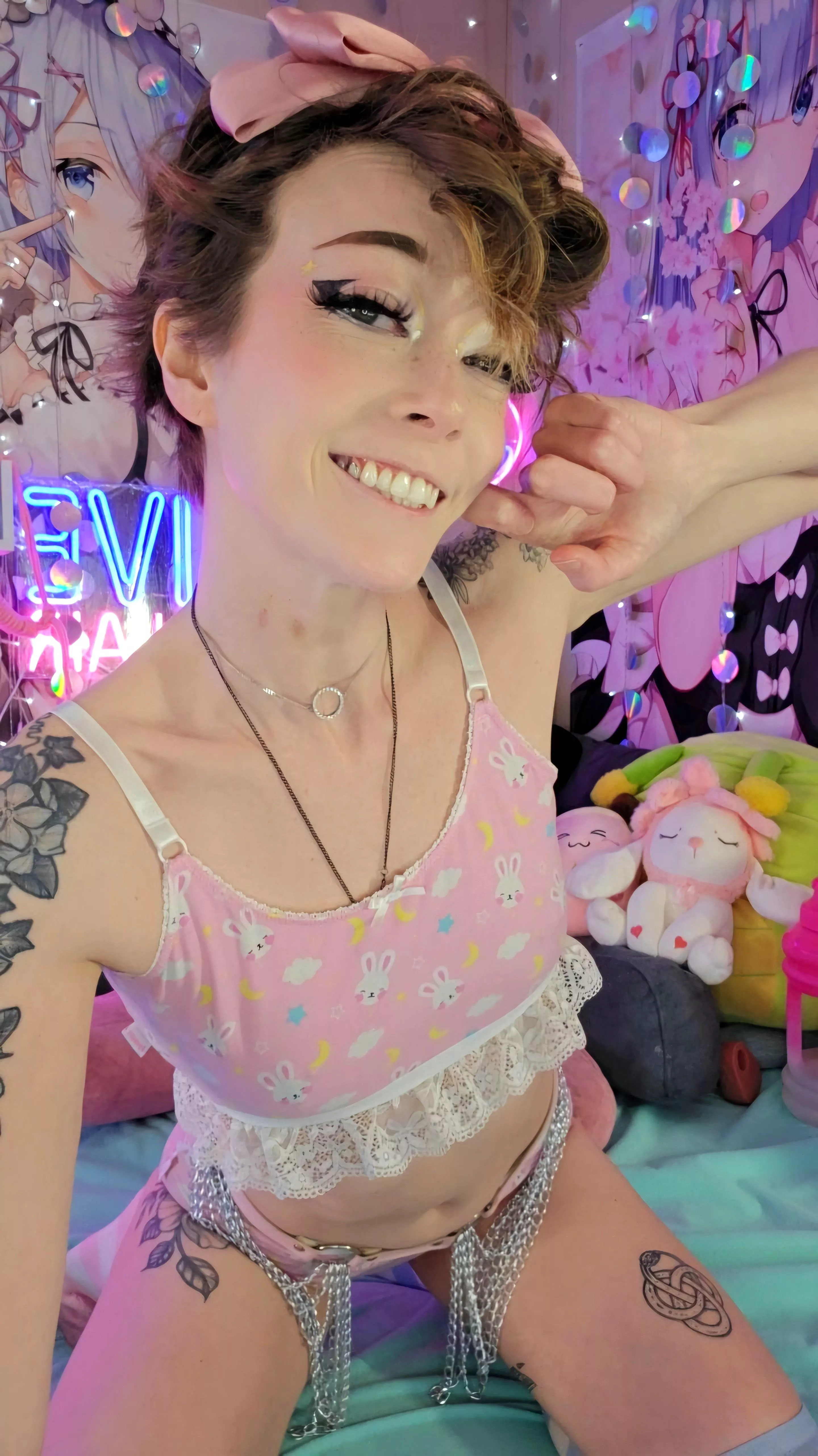 🌈Good morning! Text an old friend today!✨ 🏳️‍🌈It's PRIDE Month!🏳️‍🌈 $25- 3 vid G/G bundle SALE 💖 posted by littlerosexo