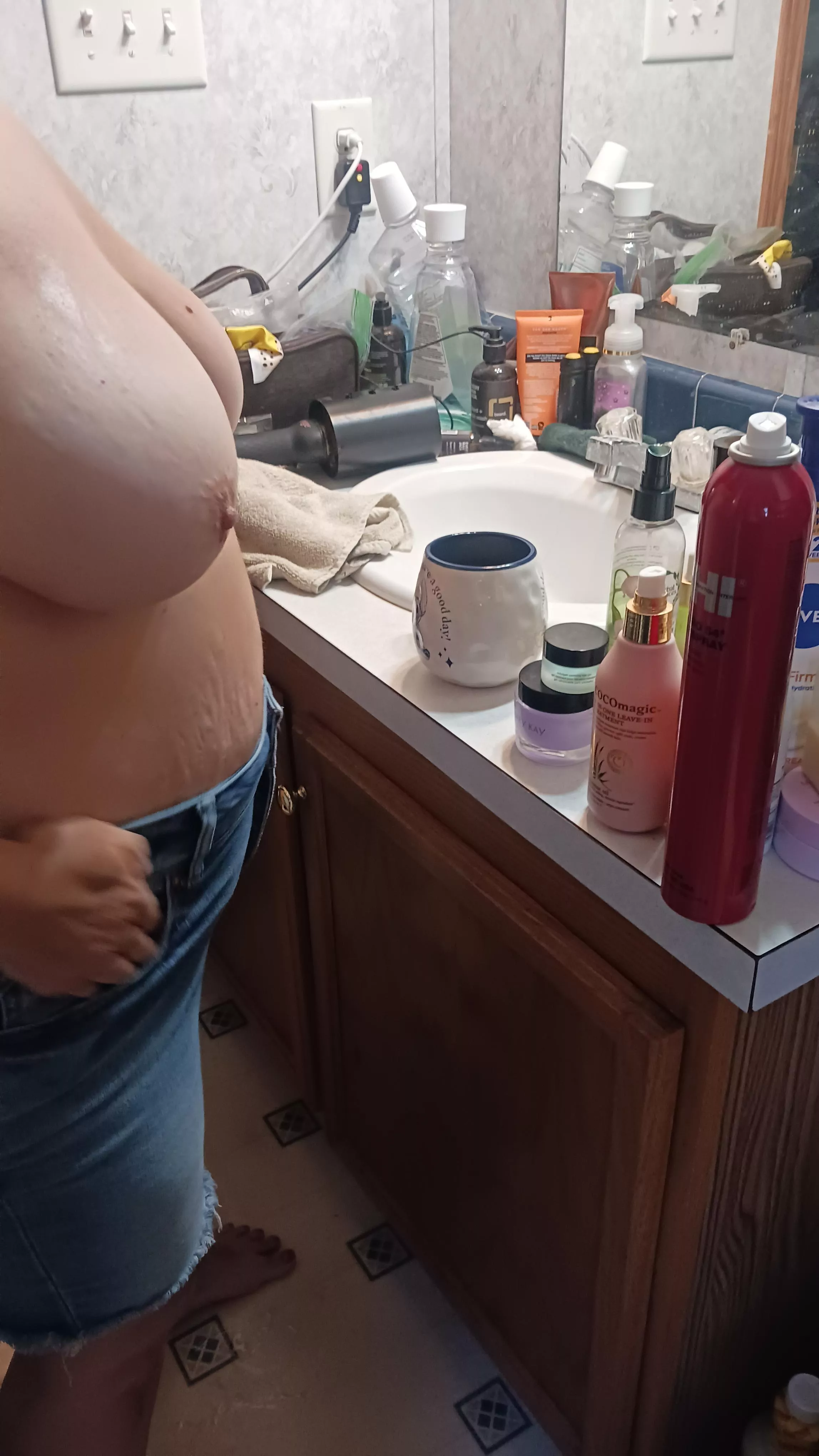 Happy Thursday  posted by loveracing1