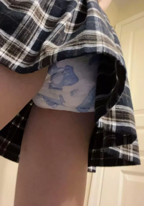 Hiding dinos under my skirt today 🙈 by cotlivin