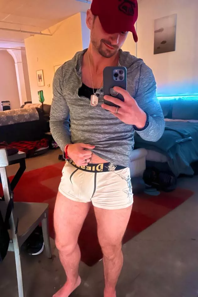 It’s so hot.. 👀🍆 posted by hutmastersir