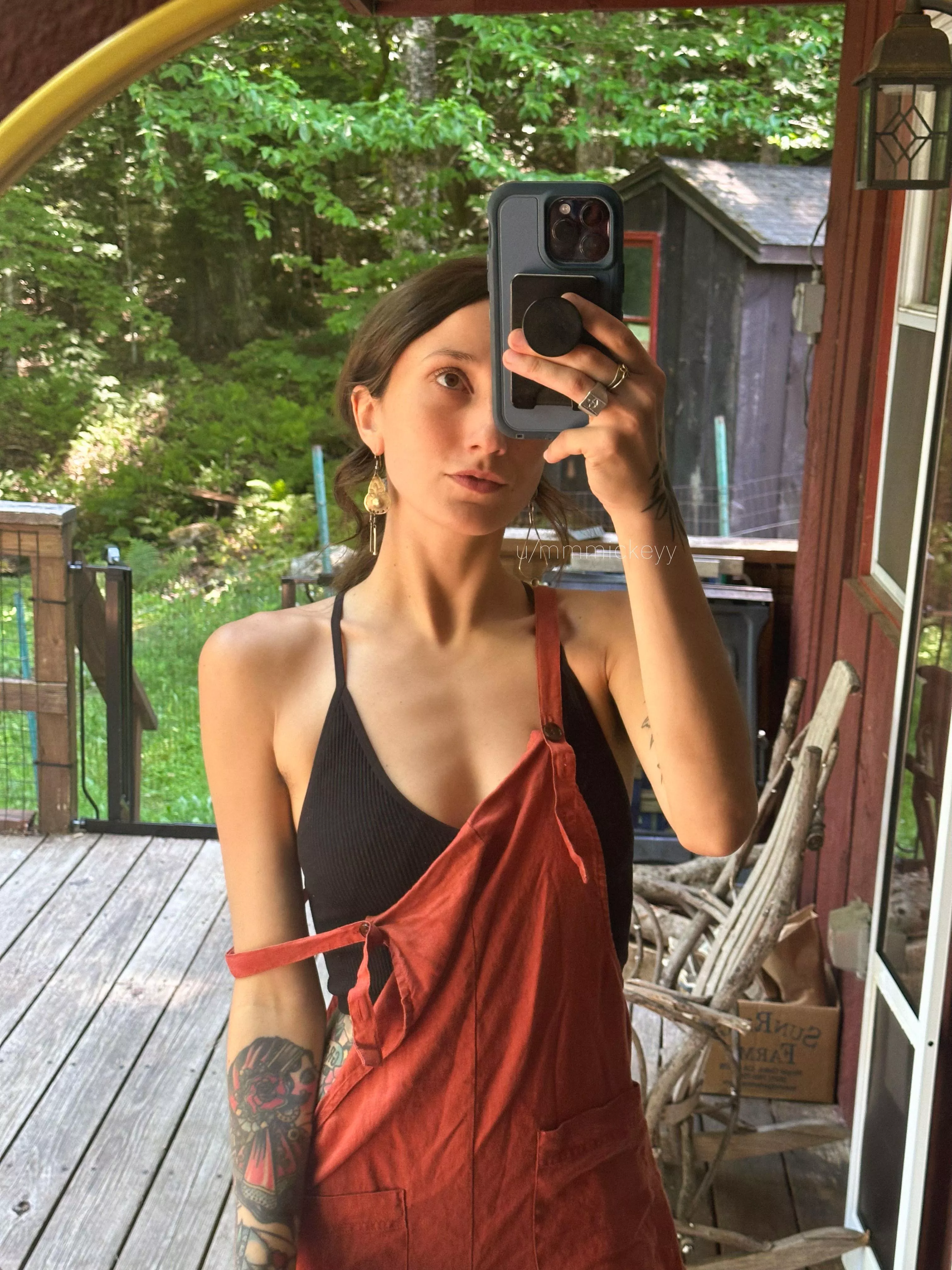 loving my new little linen overalls :) posted by mmmickeyy