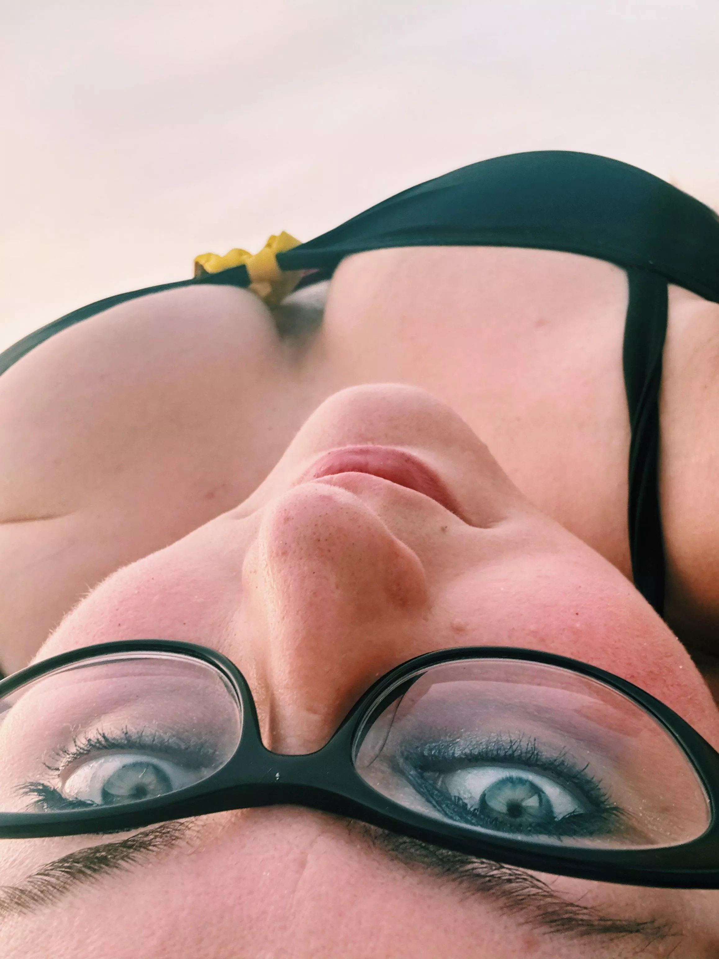 Only eyes for you 😉 posted by SweetCreamsRMadeOfMe