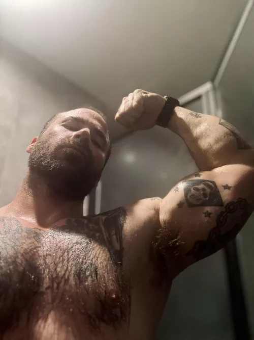 Post gym shower flex for you pervs.. who’s joining me?👅 by Ardcoremeat