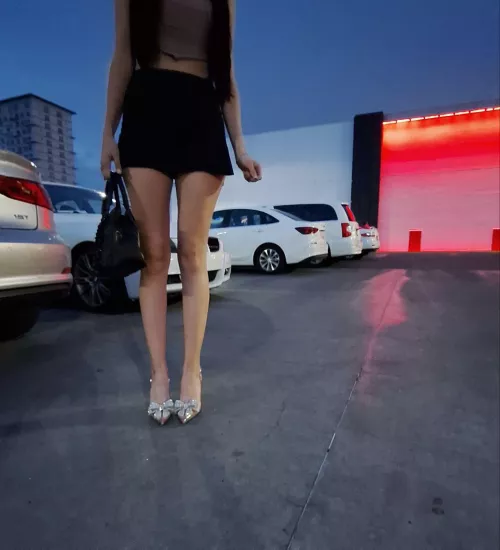 Public pic of my long legs hope you guys enjoy them (oc)f 29  by soldaderyan