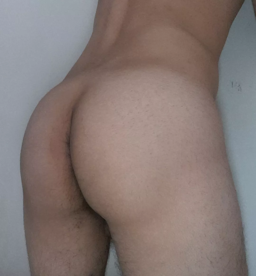 Put me against the wall posted by Eve3301