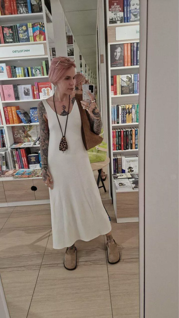 The librarian who'll make you want to stay late after closing time. posted by YourQueen4