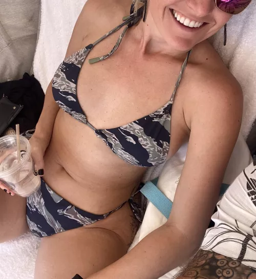 The wife is always happiest at the beach  by lunchbocks36