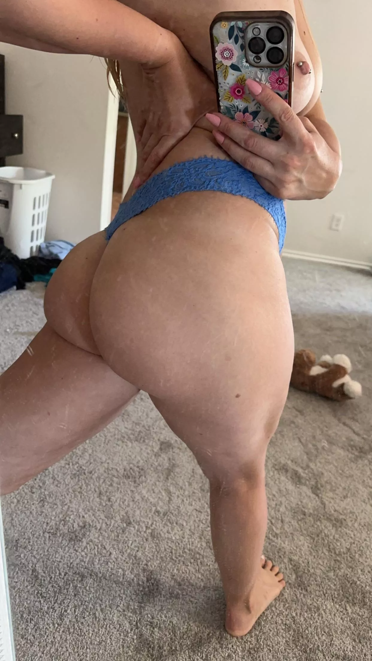This teacher ass needs to be eaten asap posted by naughtyblonde7