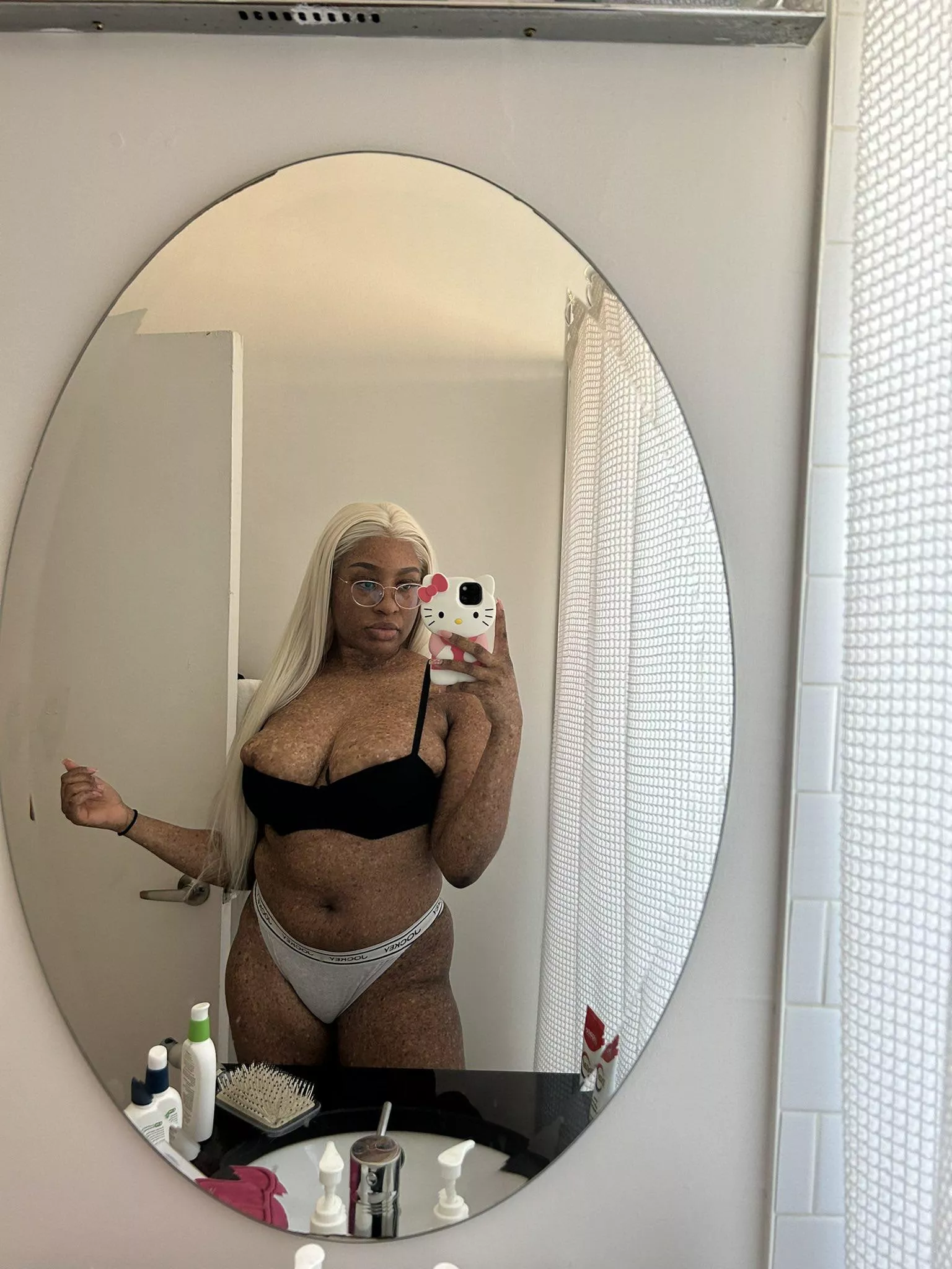 Vampire posted by temporarymango55