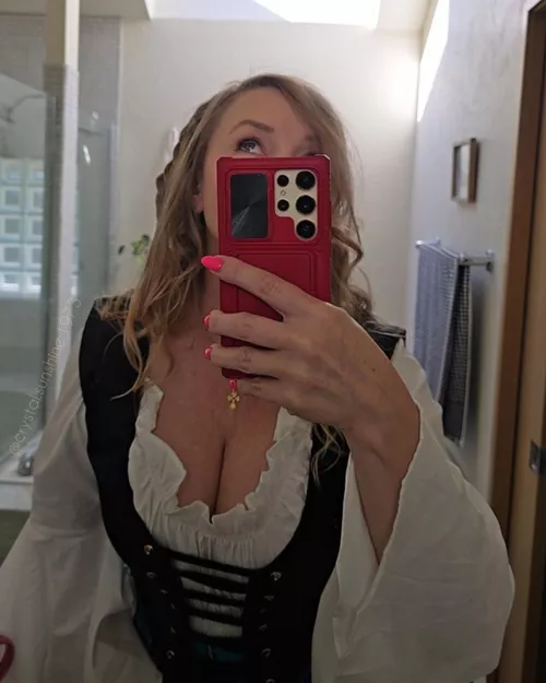 Would my cleavage get your attention at the Renaissance Faire? [F50] by Crystal_Sunshine_