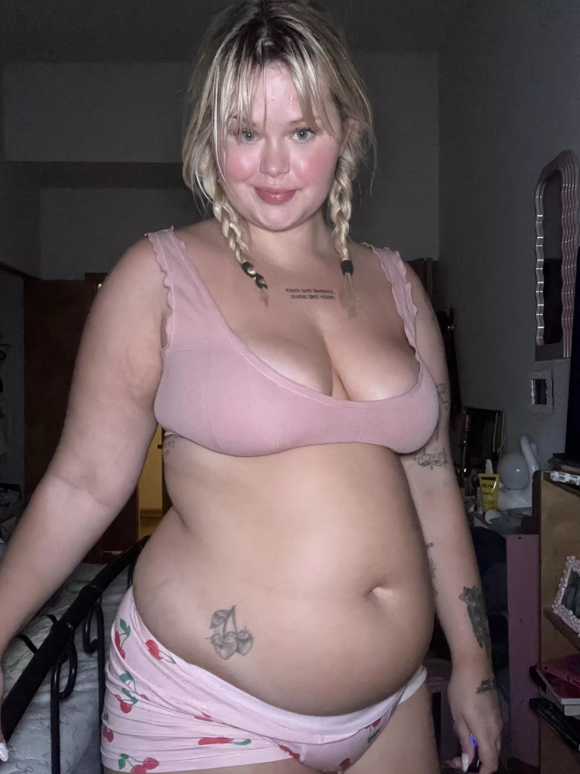 Can you handle a fatty like me? posted by wispy_girlwa