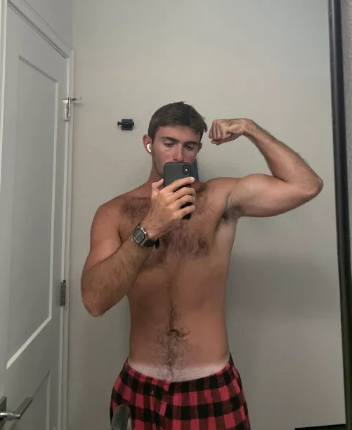 Do you prefer hairy or shaven? by ahimscaredpleasehelp