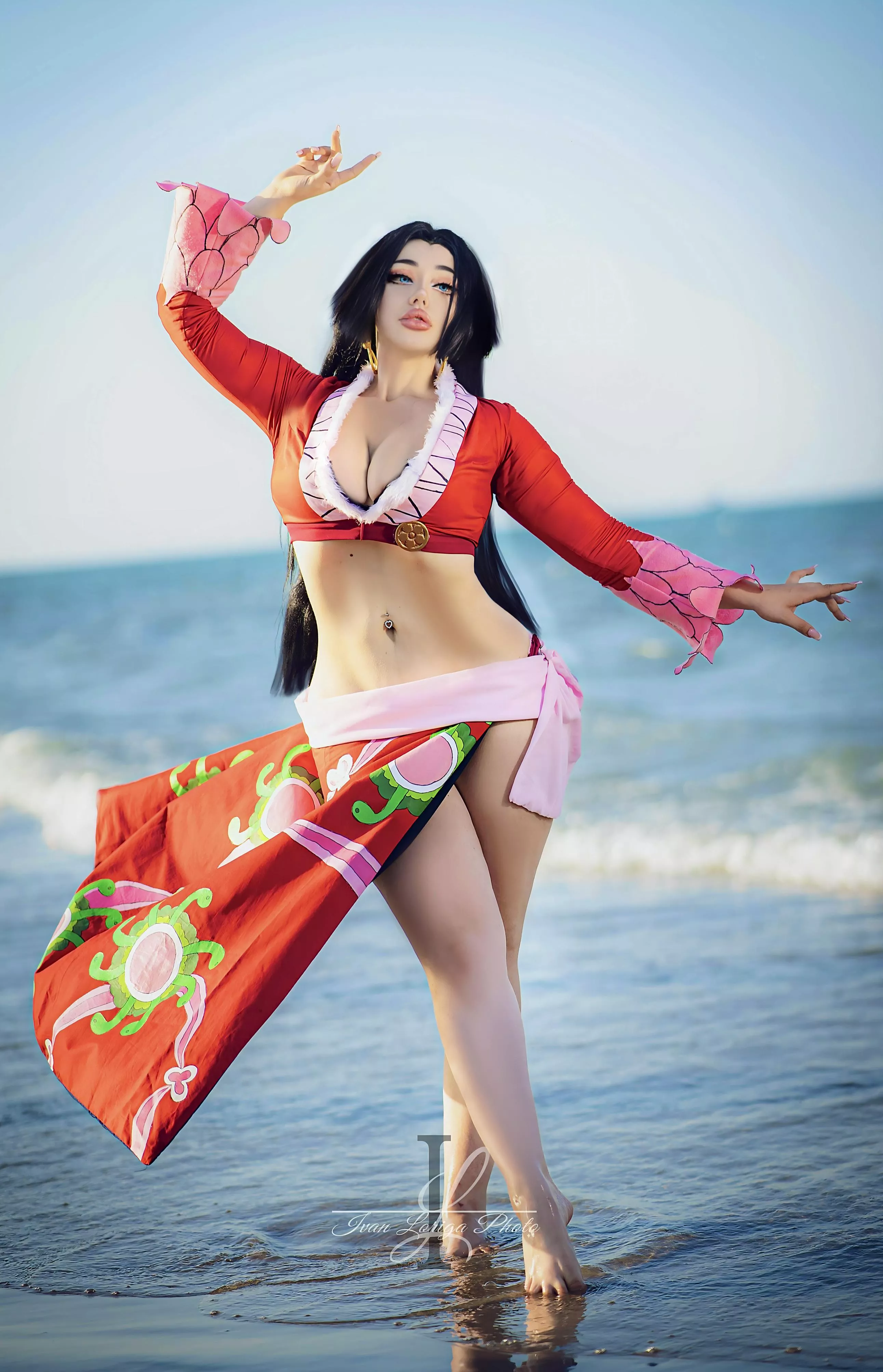 Do you want to take a bath? Boa Hancock (Hana.cos) posted by alexisakahana