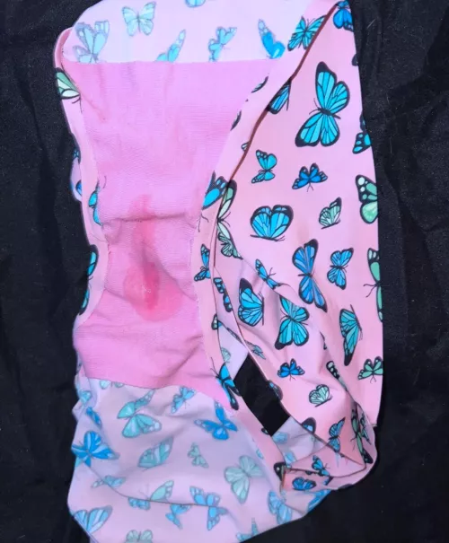 I Love When Strangers Make Me Wet 💦🦋 by Blaze-24-7