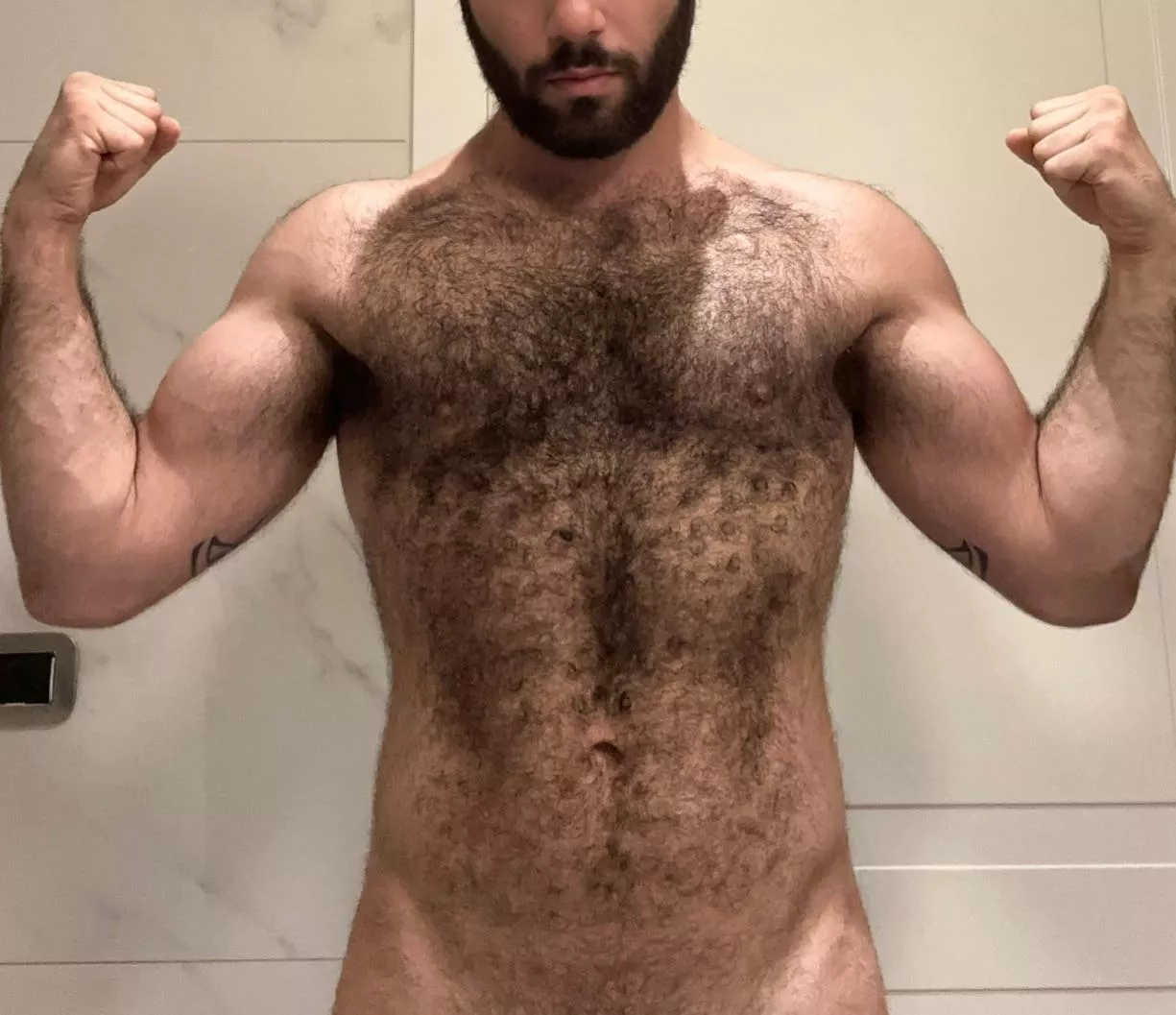 I said pet me.  posted by Expertsukker