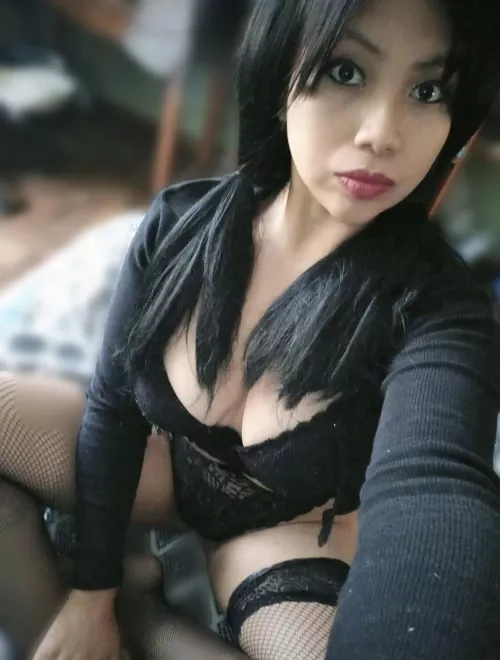 I think black suits me well (F) by SexyAzucena