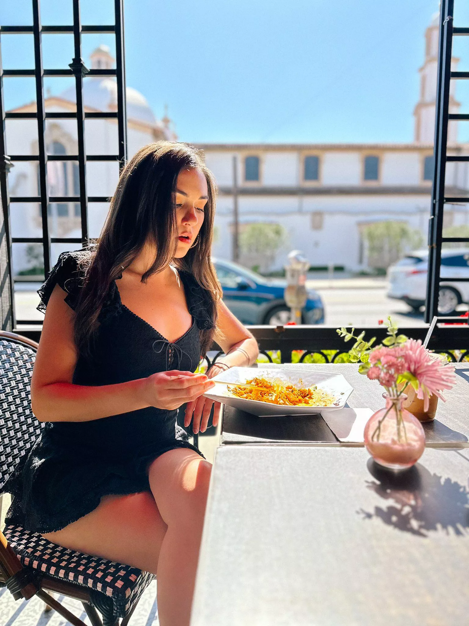 Impressive how she can be a total slut at the same time she can be a lady (very sexy) posted by Peterr456