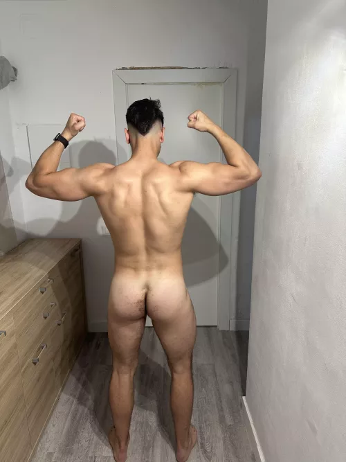 Looking my back progress💪🏼🫶🏼 by realisiwak