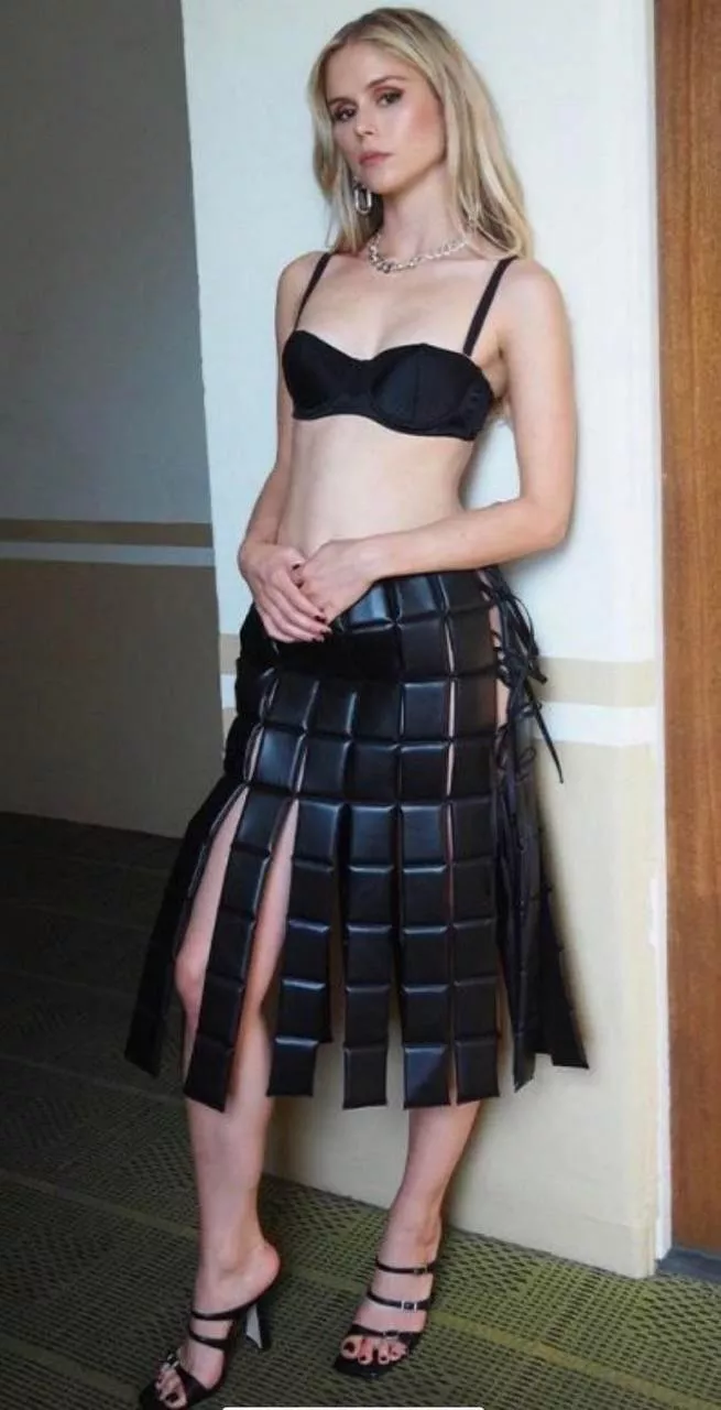 Need a bud to drain me for Erin Moriarty posted by spatiplus2