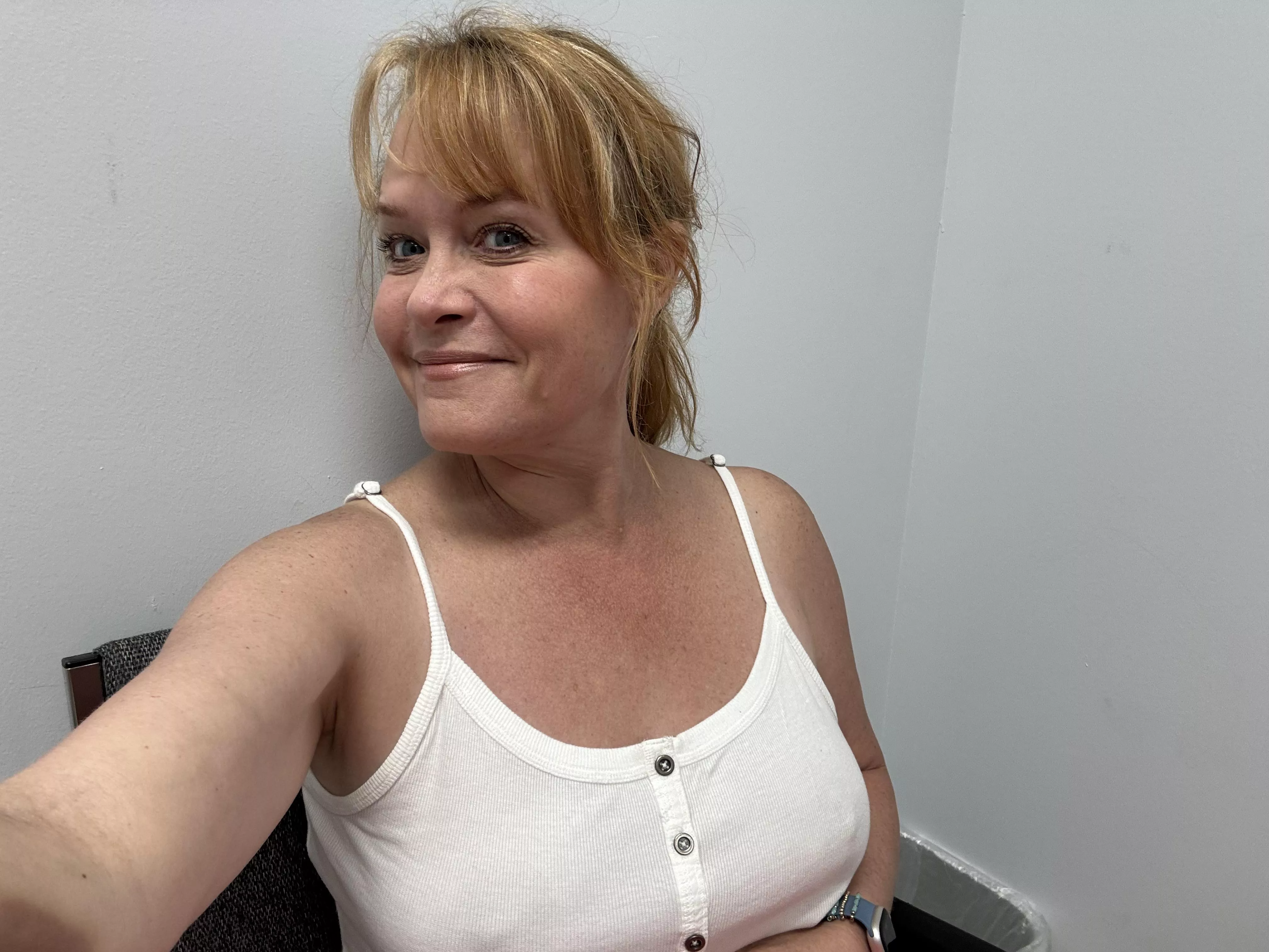 The doctor definitely noticed my pokies. I caught her glancing at them three times, and she was a bit tongue-tied, and hot! posted by Cousette