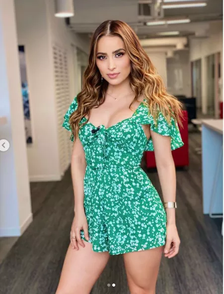 Today is my first time going to work for new company. Hope they all like me. posted by Umisoraeg