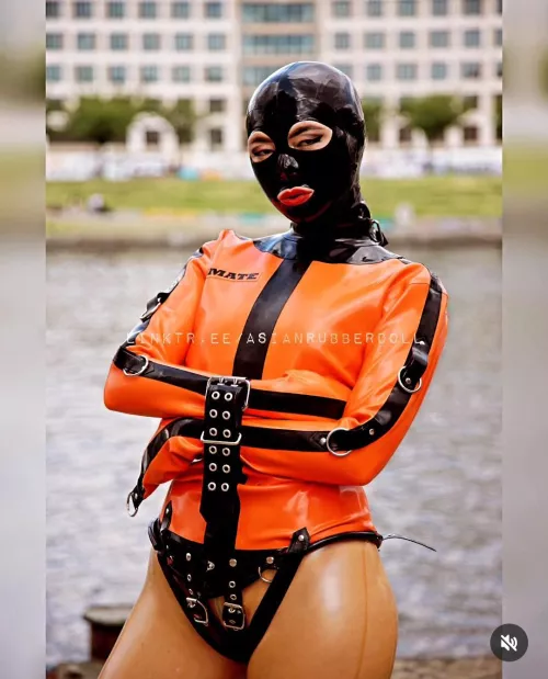 Wearing latex straight jacket in public >>> by latex-desire