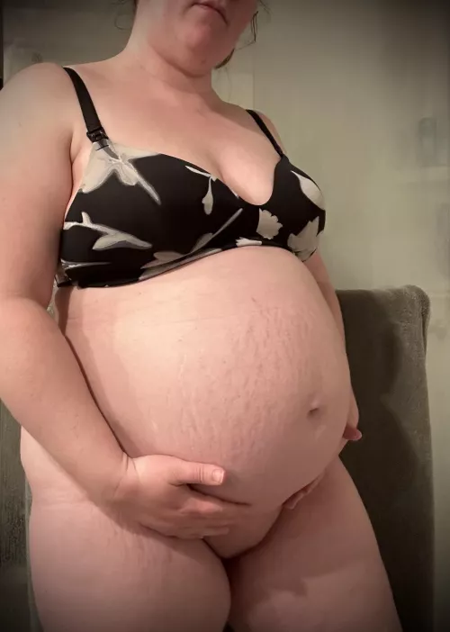 Almost 33 week bump by CurvyMamasFeet