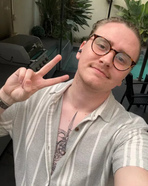 Am I gonna lose sleep to gaming or reading tonight? 🤔 by ScorpioChemist